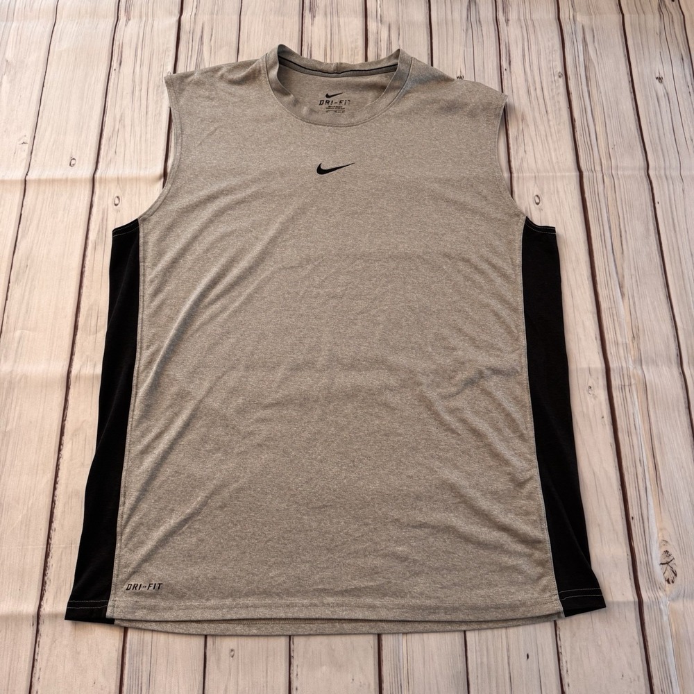 Nike Performance Men's Size XL Gray Sleeveless T-Shirt Activewear Workout